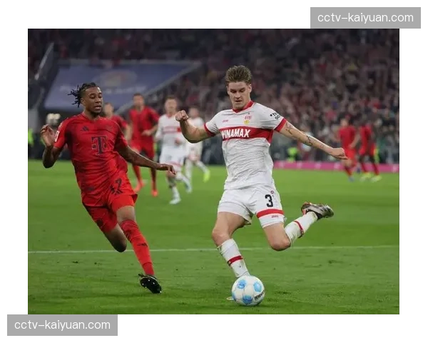 斯图加特3-2门兴，高速攻防转换成为比赛主旋律