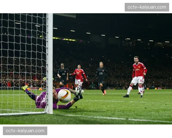 欧联杯1-8决赛：勒沃库森补时连入两球，3-2惊天逆转利物浦